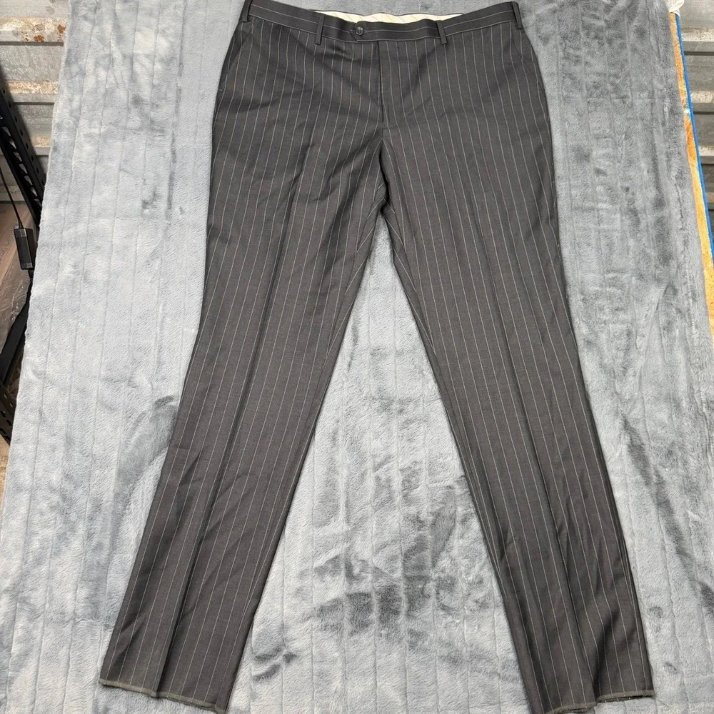 Mantoni Mens 2 Piece Suit 46R 40W Charcoal Grey Pinstripe 100% Virgin Wool NWT